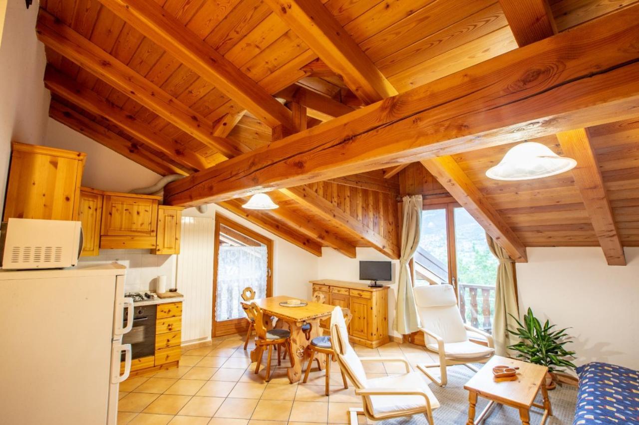 Casa Alpina - Sarre Daire Aosta Dış mekan fotoğraf