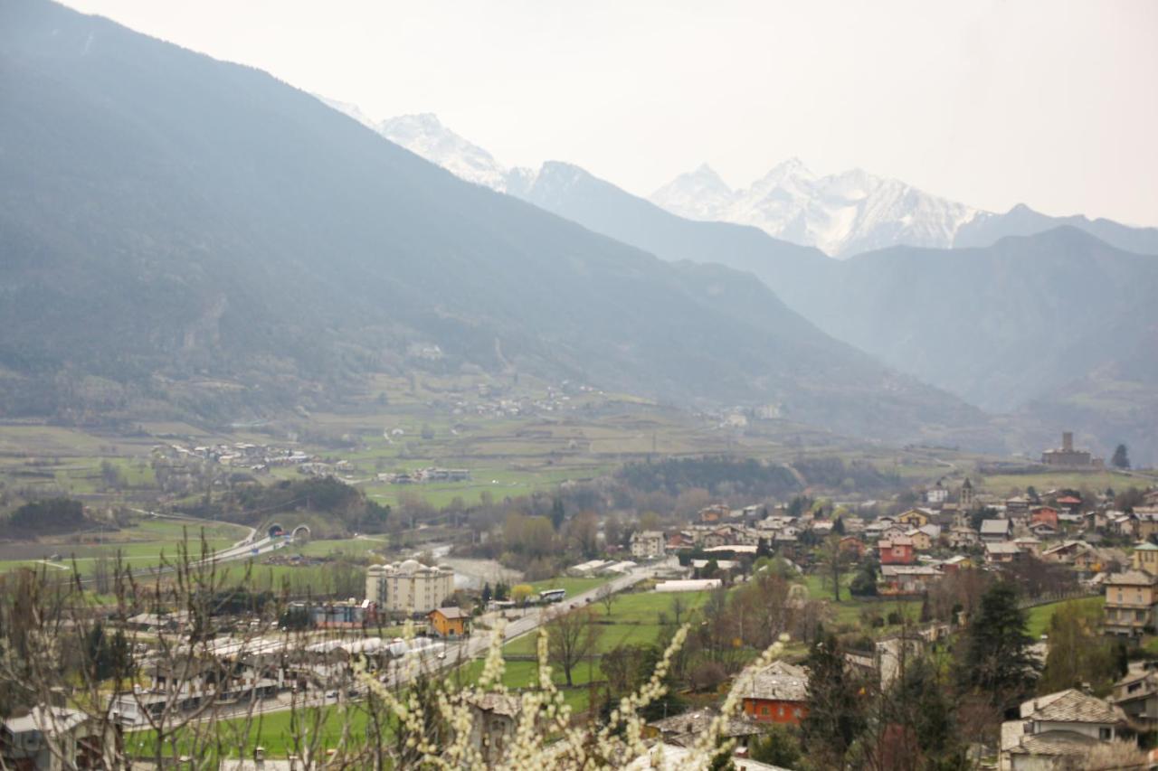 Casa Alpina - Sarre Daire Aosta Dış mekan fotoğraf